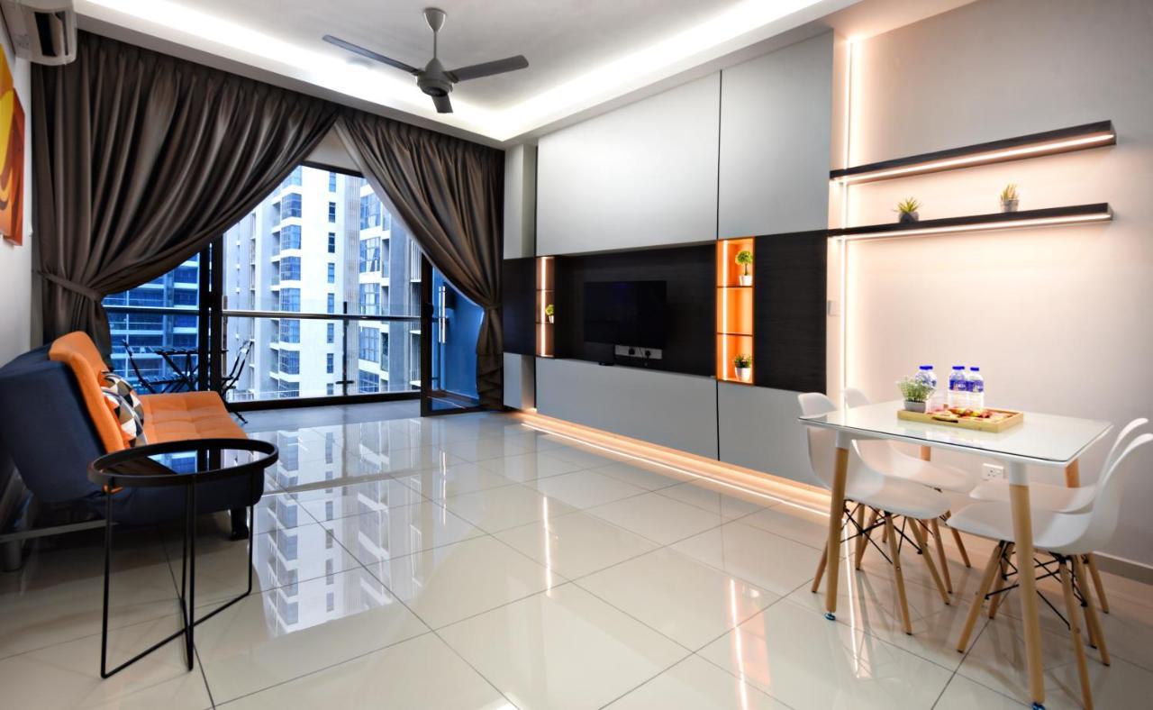 Instay Atlantis - The Orange Malacca Exterior photo